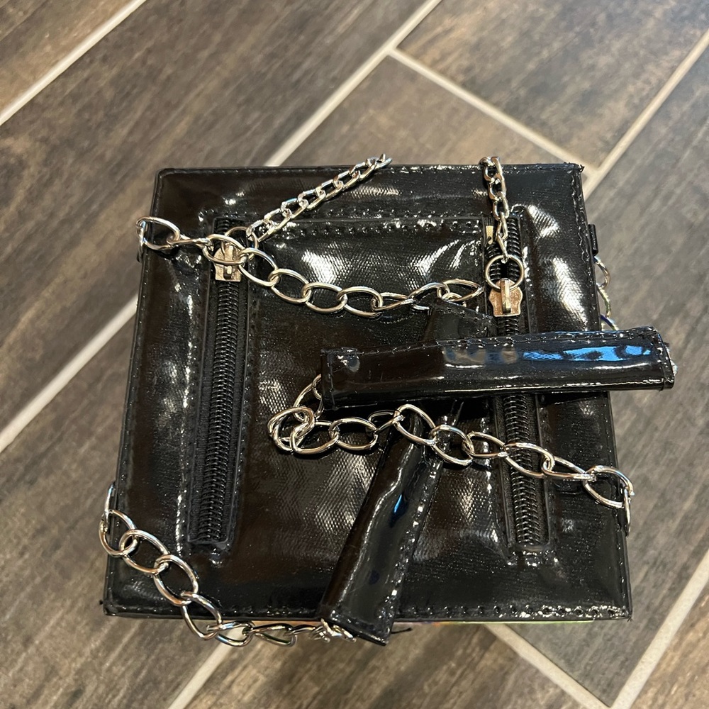 Purse - Picture 4 of 4